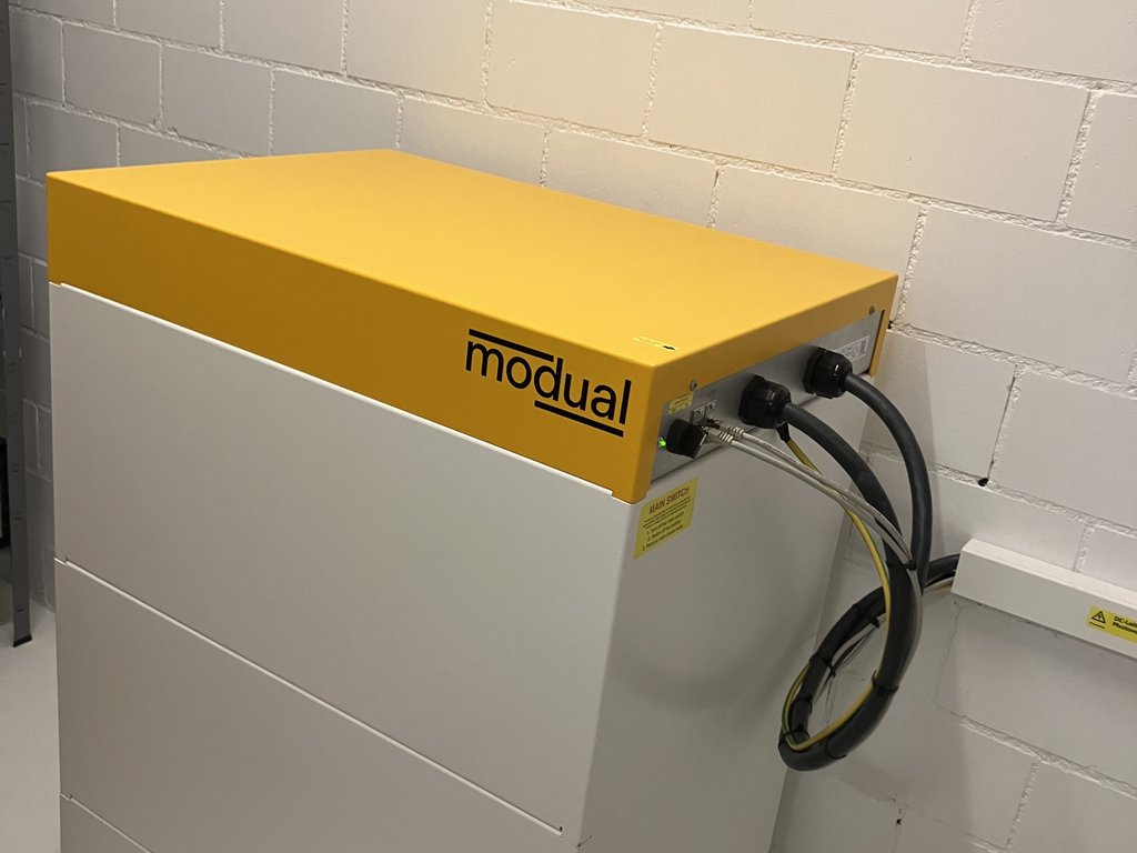 Modual Second-Life Batterie Notstromversorgung in Regensdorf